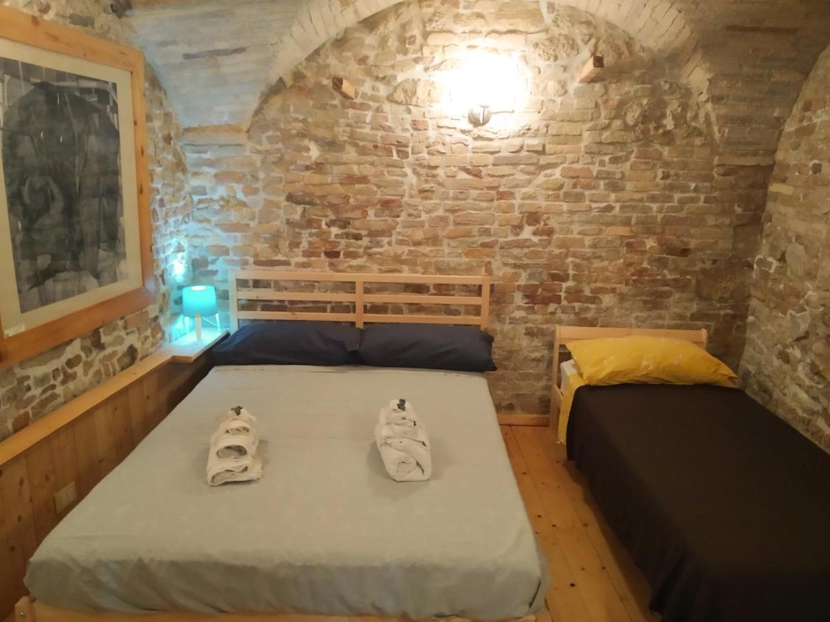 La Finestra Sul Cortile Bed & Breakfast Atri Exterior photo